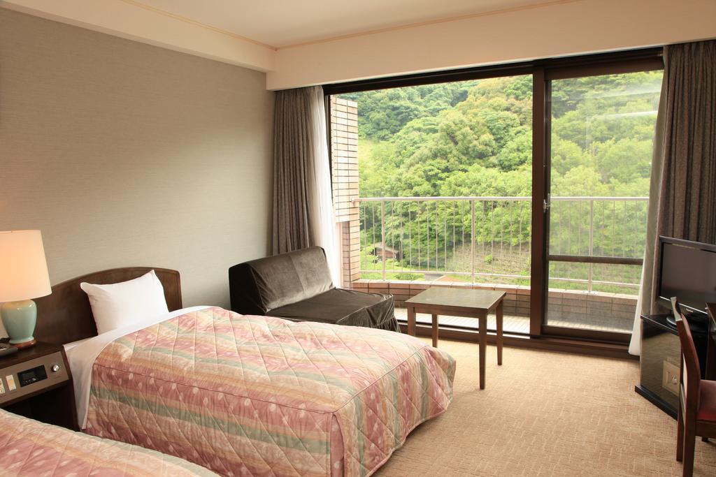 Takeo Century Hotel Exterior foto